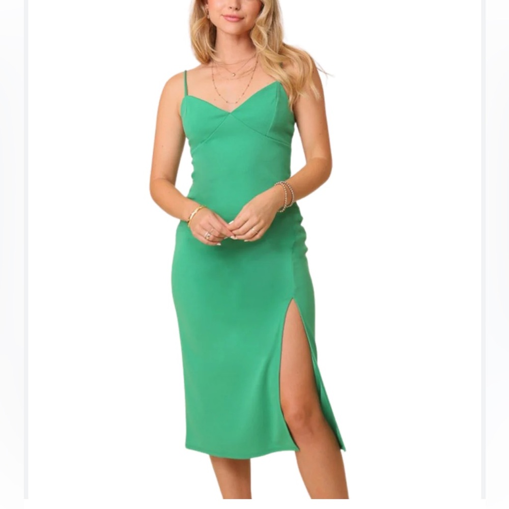 Alluring Emerald V-Neck Lightweight Form Fitting Slip Dress with High Slit